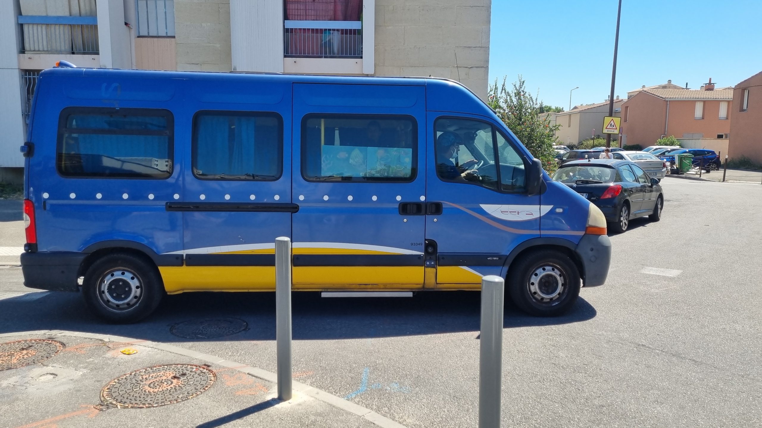 Minibus utilisé par le club